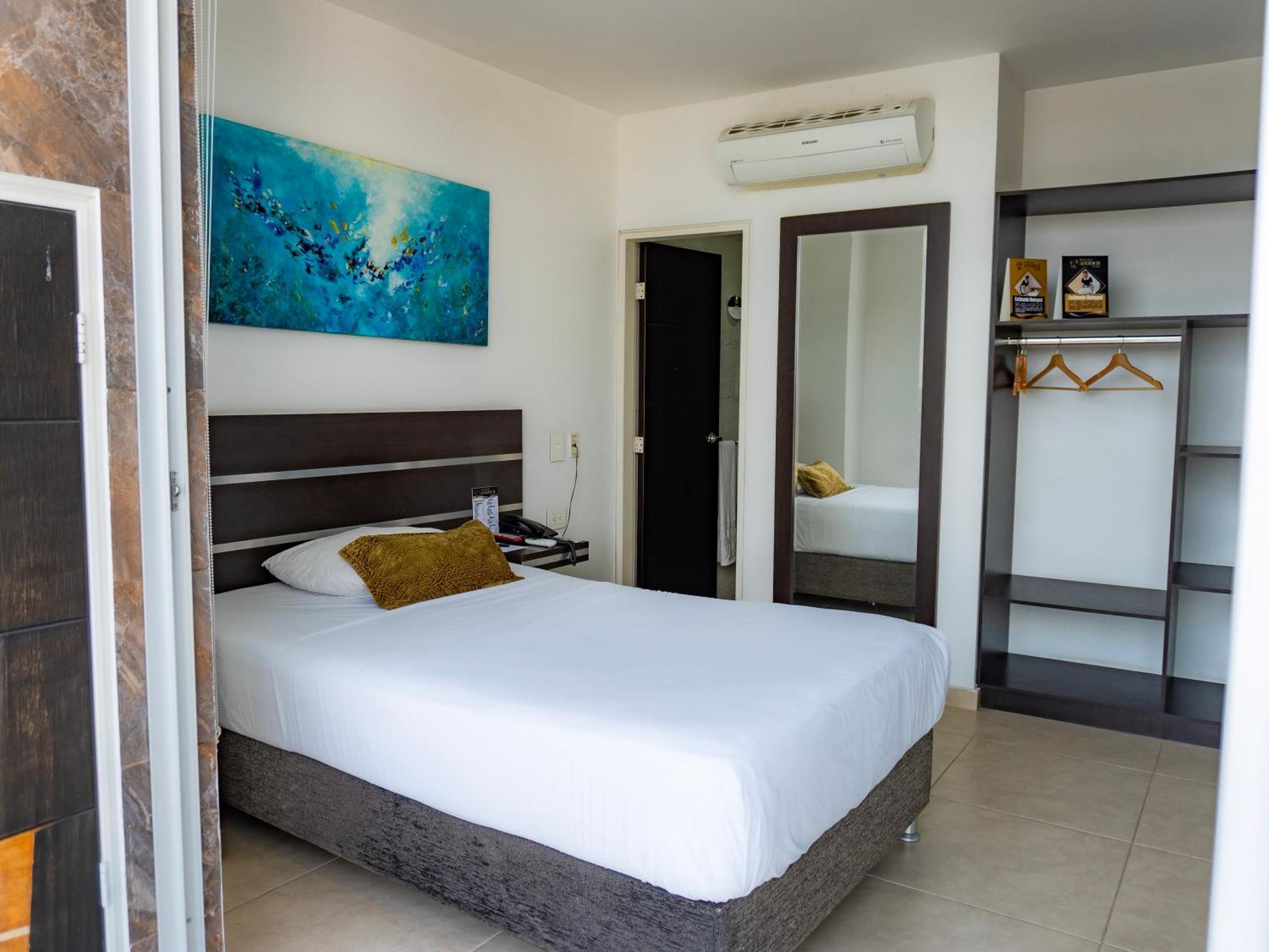 Hotel Andinos Plaza Florencia Exterior photo