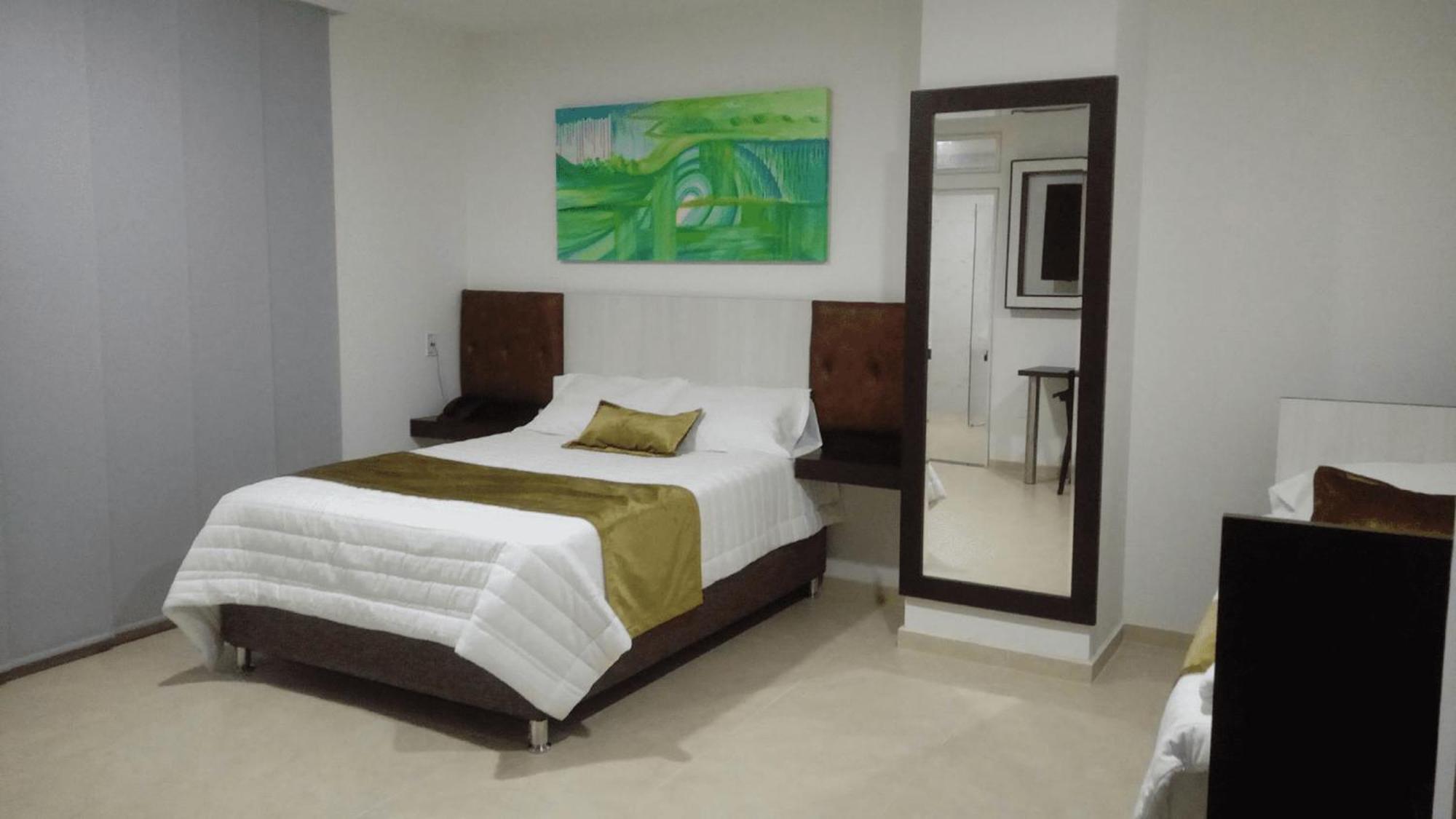 Hotel Andinos Plaza Florencia Exterior photo
