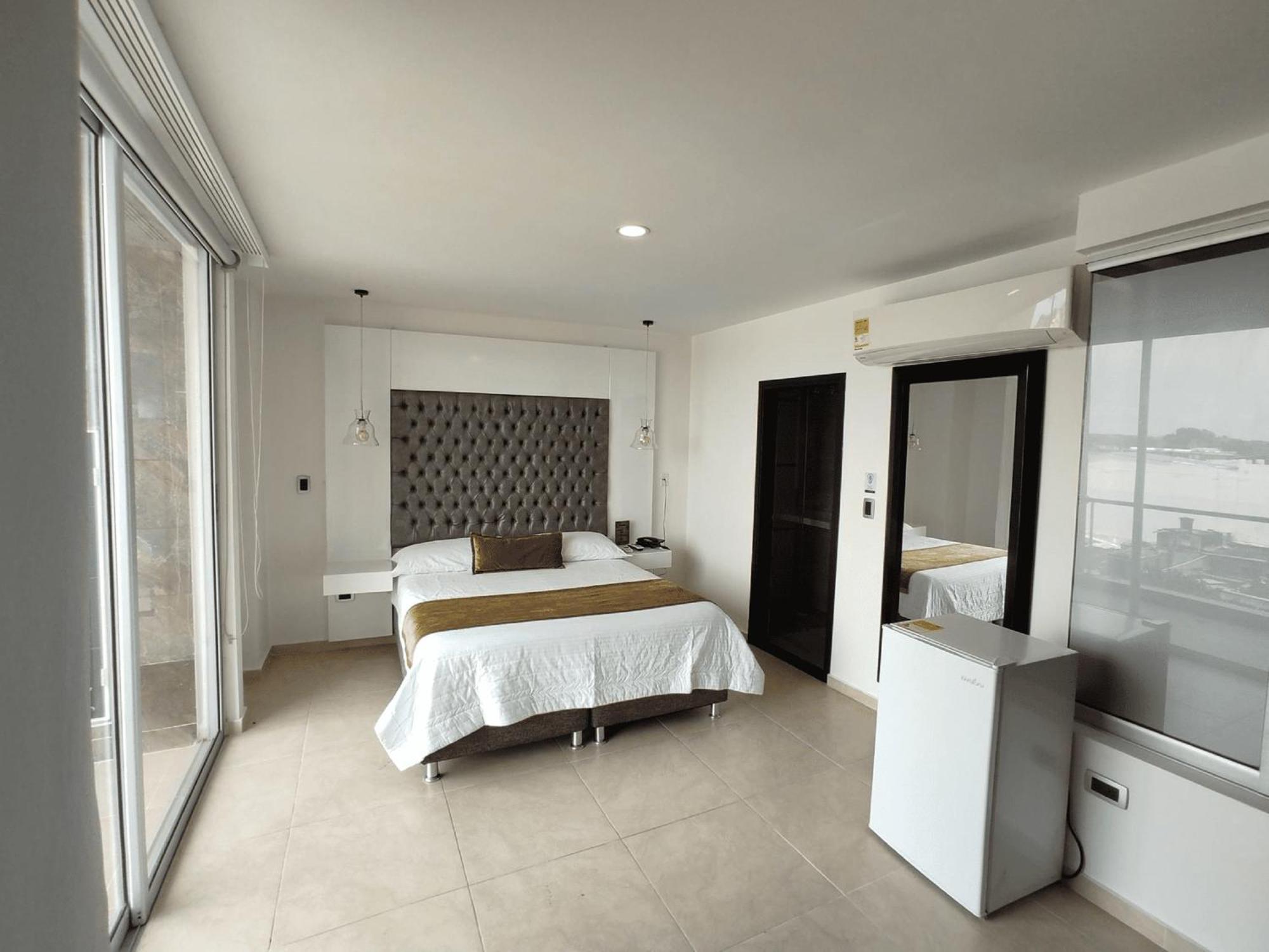 Hotel Andinos Plaza Florencia Exterior photo