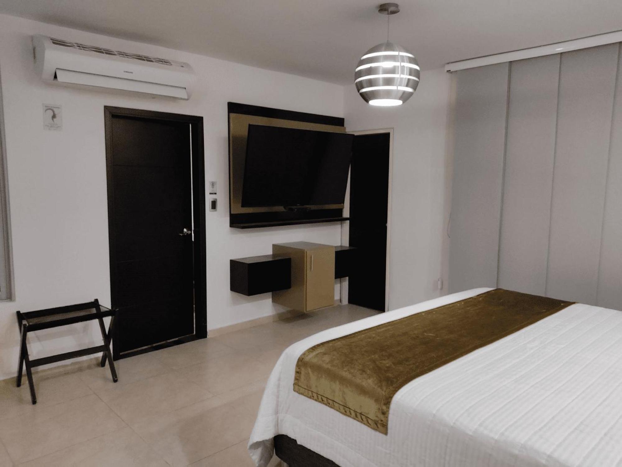 Hotel Andinos Plaza Florencia Exterior photo